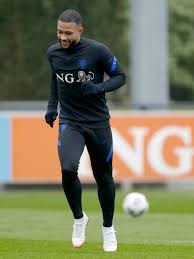 And memphis and his doggos as well hahah his face in the first gif is adorableeee <3. Memphis Depay On Twitter Last Training Before Tomorrow S Game Against Turkey