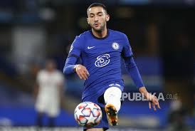 Chelsea forked out an initial fee of £33 million ($46m) to bring ziyech to the bridge from ajax last summer, but he has so far struggled to live up to that hefty price. Hakim Ziyech Si Anak Nakal Yang Sukses Di Eropa Republika Online