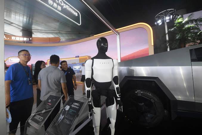 Tesla's Optimus and physical AI ecosystem, do AI tạo
