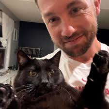 The cutest thing you'll see today. I never seen a baby one 🥰 before.