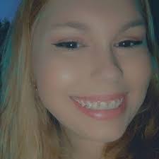 Annastasia Windle's Instagram, Twitter & Facebook