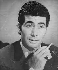 Hello good folk does anybody remember 50s or 60s a singer around the local  clubs [working mens] known as the Singing Bricklayer please