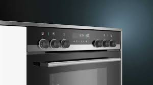 Hochwertiges edelstahl ist das ideale material für eine ansprechende optik und die. Siemens Pq523kb00 Herd Set 71l A Backwagen Cookcontrol30 Pyrolyse Glaskeramik 80cm Von Expert Technomarkt