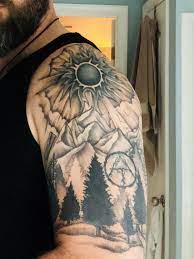 This tattoo is inked by the celebrity tattoo artist, scott campbell. Pin By Curtis Scott On Tattoo Tattoos Tatoos Drawings