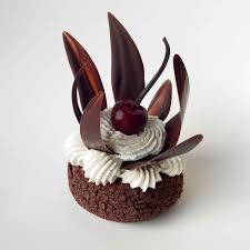Choux Foret Noire 800 Jpg 800 800 Patisserie Foret Noire Gateaux Et Desserts