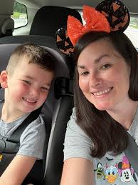 Mother suffers concussion at Disneyland, daughter saves son's Tiana themed  birthday