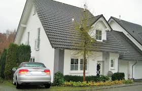 Komplettes bauernhaus mit 3 wohnungen, 3 gästeräumen, garagen, großer deele, großer garten in. Haus Mieten Adam Immobilien
