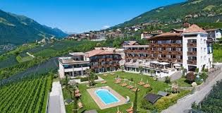 45+ schön vorrat haus kaufen husum / großes schöne. Zimmerpreise Alpenpalais Kroll Hotel Schenna Sudtirol Alpenpalais Kroll 4 Bei Meran In 2021 Meran Hotel Sudtirol Schenna Sudtirol