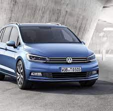 Rund vier wochen vorher werden die taxiunternehmer. Van So Sieht Der Neue Vw Touran Aus Bilder Fotos Welt