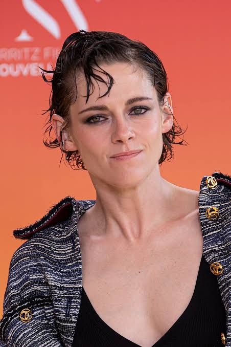 Kristen Stewart Closes Out Biarritz Film Festival While Honoring 'Big Girls Don't Cry' Director With Grand Prix Win - Just Jared - Celebrity News and Gossip | Entertainment