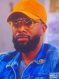 So my Alissa had a BF and happened to ask if Emit wanted to become  roommates with her and since he's moved in with her he has been serenading  songs to her