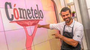 De la mano de la televisión pública andaluza canal sur, nos llega el programa culinario cómetelo que puedes ver en directo cada día a través de la cadena autonómica. Enrique Sanchez Y Sus Alitas De Pollo Al Horno Este Lunes En Cometelo