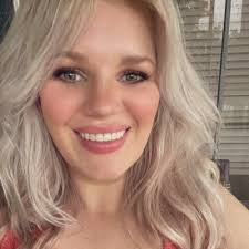 Levi Peters's Instagram, Twitter & Facebook