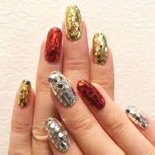 Coat the nail in glittery polish, then outline with a solid color. 21 Glitter Nail Art Designs Sparkly Ideas For Chic Glitter Manicures