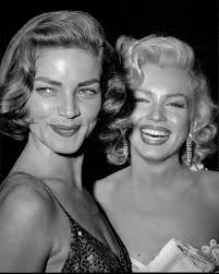 Gwyneth Paltrow ,1989. . . . . . . . . . . . . . #gwynethpaltrow  #teenagegirls #beautifulgirl #portrait #hollywood