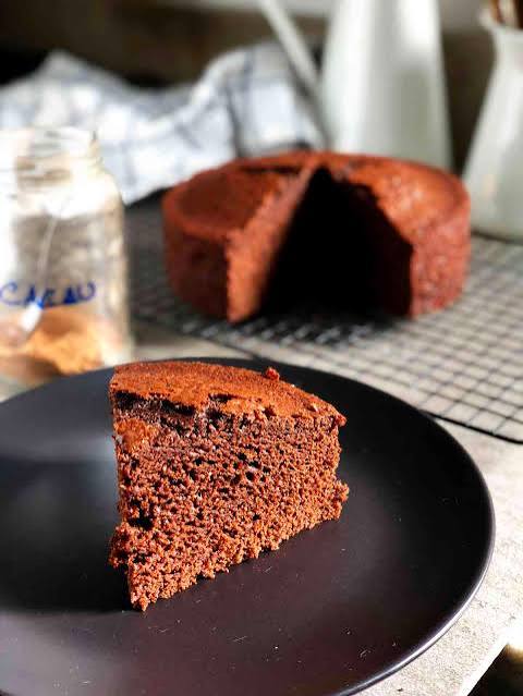 Fatia de bolo de chocolate