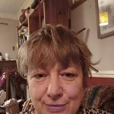 あなたは女優ブランドン・メリルを思い出させる。 彼女が誰か知ってる?  彼女は、ジャッキー・チェンの静かなけどタフなネイティブアメリカンの妻を演じた、西洋映画上海正午(2000)