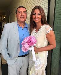 Hande fırat ve eşi murat özvardar suriye'nin sanayi bölgesi yağmalanması ile gündeme geldi!konuyla ilgili hande fırat ise şu yorumu yaptı : Sodayw0ltr6rfm