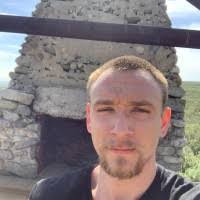 Larry Loe's Instagram, Twitter & Facebook