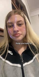 Candice Bragg's Instagram, Twitter & Facebook