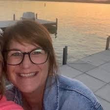 Emily Petty's Instagram, Twitter & Facebook