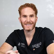 Arturo Meneses's Instagram, Twitter & Facebook