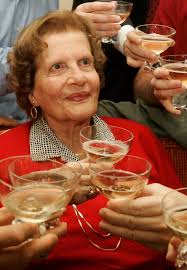 Maria V. Altmann, Pursuer of Family Klimts, Dies at 94