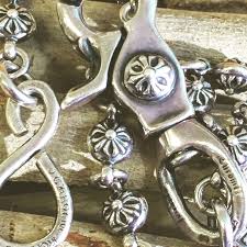 クロムハーツ chromehearts 高価 買取 22k ネックレス リング ピアス ブレスレット ファッション ライダース ウォレットチェーン コーディネート シャツ バッグ 着こなし レディース ゴールド ベスト チャーム ブランド ネックレス シルバーアクセサリー ブレスレット