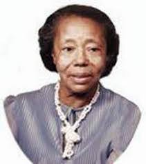 Annie Latimer's Instagram, Twitter & Facebook