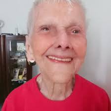 O que fazer para chegar aos 100 anos bem? Essa era a pergunta que sempre  faziam à minha mãe. E ela respondia que Deus tem o tempo exato para cada  vida. Que