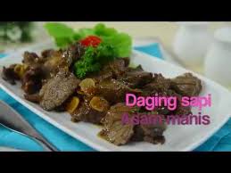Gula tersebut diracik dengan aneka rempah, seperti bawang merah, bawang putih, lengkuas, serai, kayu manis, santan dan lainnya. Daging Sapi Asam Manis Youtube