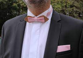 Nœud papillon jaune pour homme. Noeud Papillon Double En Bois Precieux Et Tissu Rose Poudre Uni Marqueterie 49