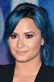 Achieving demi's ideal blue took more than one dye. Demi Lovato Rocks Blue Hair At Frozen Premiere Beauty