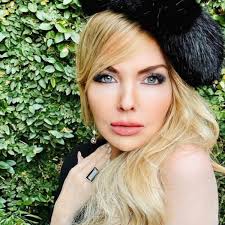 Amy Lizabeth Astar Fashion Stylist