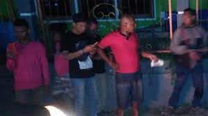 Kirimin foto asal ambil foto orang di internet saja, paling juga gak tau dia. Ditagih Utang Pria Di Palembang Mengamuk Dan Tembak Orang Yang Menagihnya Hingga Tewas Tribunnews Com Mobile