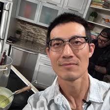 my favorite bowl is Tonkotsu, what is yours?