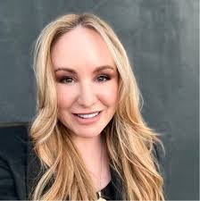 Shari Schwartz's Instagram, Twitter & Facebook