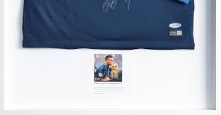 Doch der franzose kylian mbappé ist auch immer gut für störfeuer. Kylian Mbappes Trikot Signiert Von Den Fussball Weltmeistern