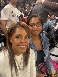 Dee M. Robinson (@deemrobinson1) • Instagram photos and videos