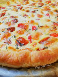 Tarte Feuilletee Au Thon Tomates Cerises Et Mozarella Gigicooking Recettes De Cuisine Tarte Feuilletee Tarte Aux Tomates Cerises