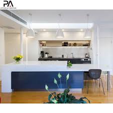 Located in a carroll gardens townhouse in brooklyn, the white subway tile backsplash, navy blue lower cabinets, and white upper shelving create a timeless look. China Italian Modular Modern Design Dark Blue And White Combination High Gloss Kitchen Cabinets China Kitchen Cupboard Home Furniture
