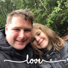 Who can pull carpet and sand floor glue in Powell River?