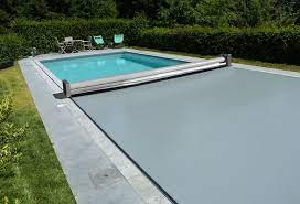 pin en abris piscine