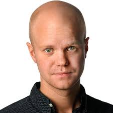 Luft kan röra sig fortare än ljudet om man tvingar den. Blixten Slog Ned I Tva Olika Villor