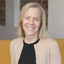 Beth Petrie's Instagram, Twitter & Facebook