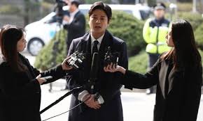 Смотрите видео 버닝썬 룸 동영상 онлайн. ë²„ë‹ì¬ Vipì„ 30ëŒ€ ì—¬ë°°ìš° ëˆˆ ì¶©í˜ˆë˜ê³  ì¹¨ ë§Žì´ í˜ë ¸ë‹¤ ì¤'ì•™ì¼ë³´