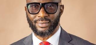 Emeka Ibe's Instagram, Twitter & Facebook