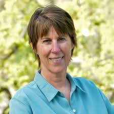 Denise Kaye's Instagram, Twitter & Facebook