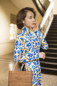 Tại vtv awards 2018 cô lọt top 5 đề cử hạng mục nữ diễn viên xuất sắc nhất với vai diễn trong bộ phim cả một đời ân oán. Nha PhÆ°Æ¡ng Khac Láº¡ Khi Ä'á»ƒ Toc Ngáº¯n Diá»‡n Ao Dai Gáº¡ch Bong Ngoi Sao