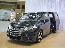 The honda odyssey is a minivan manufactured by japanese automaker honda since 1994, marketed in most of the world and now in its fifth generation in japan. The New 5th Gen Honda Odyssey Launched Malaysia Interior Exterior Klim13 Part 12 Youtube